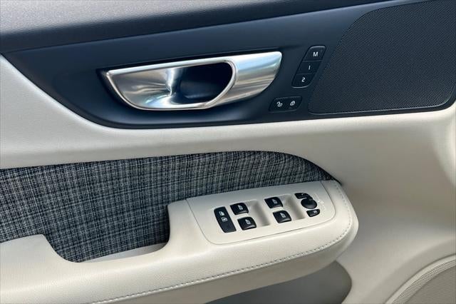 2021 Volvo S60 T5 Momentum