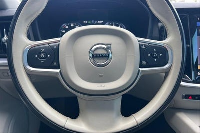 2021 Volvo S60 T5 Momentum