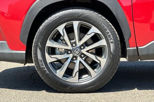 2023 Toyota Corolla Cross XLE