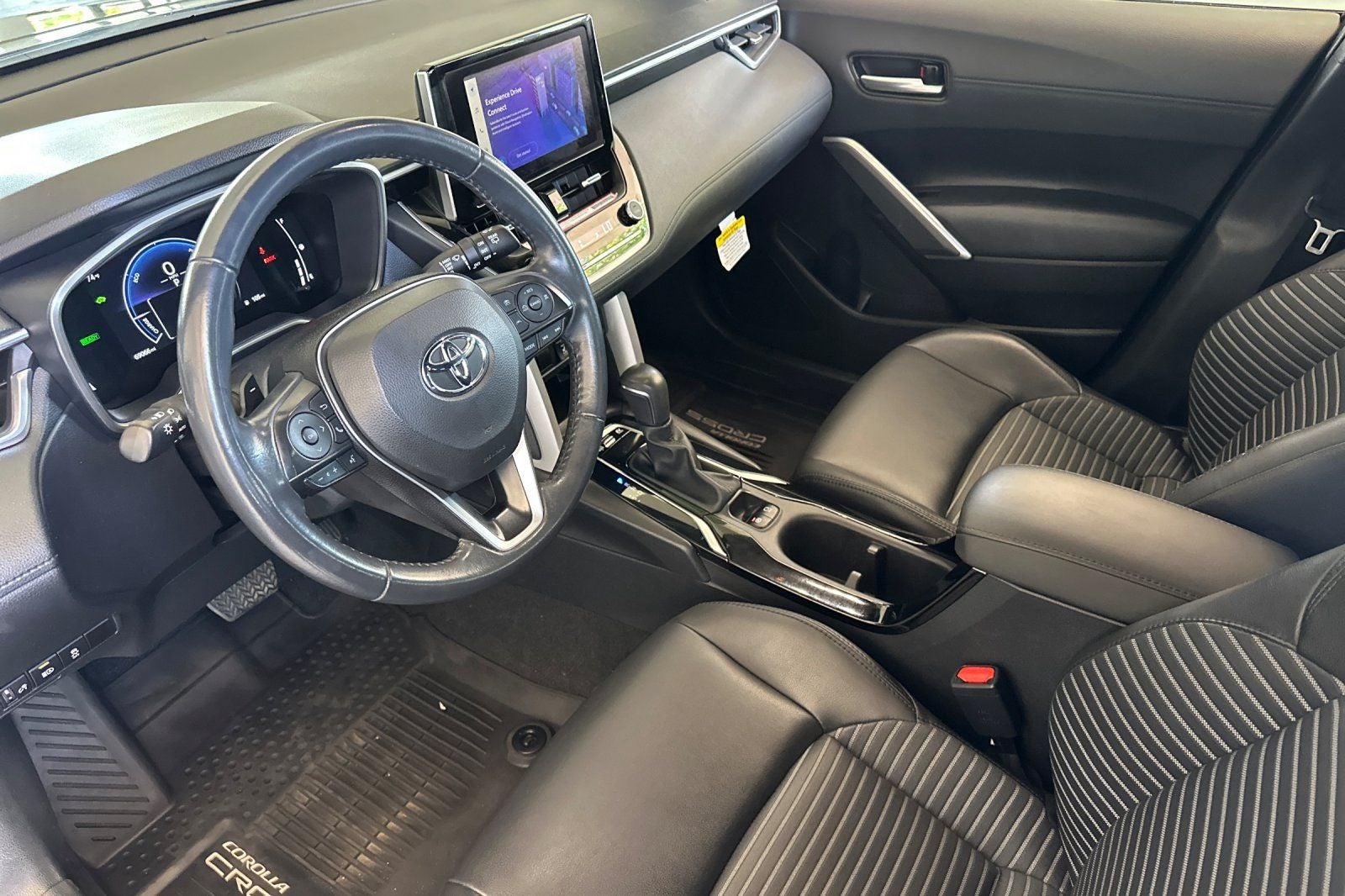 2024 Toyota Corolla Cross Hybrid XSE