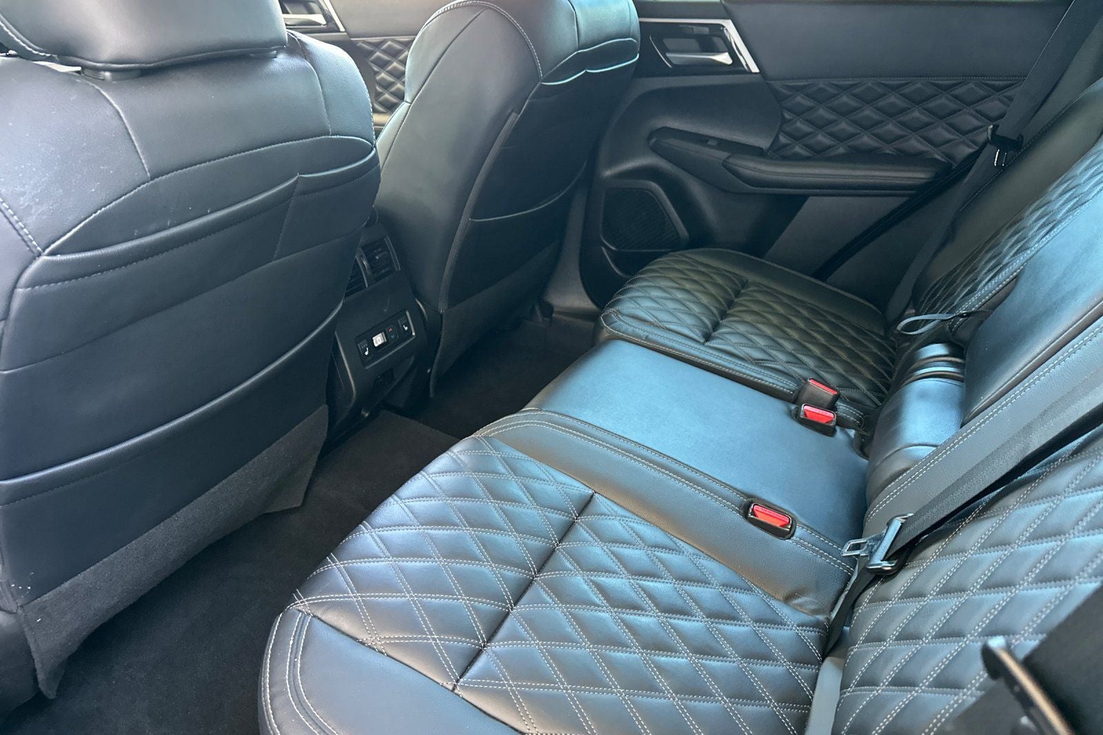2023 Mitsubishi Outlander SEL Black Edition