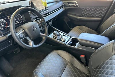 2023 Mitsubishi Outlander SEL Black Edition