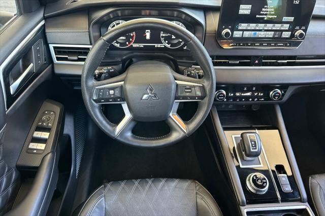 2023 Mitsubishi Outlander SEL Black Edition