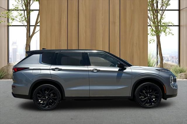 2023 Mitsubishi Outlander SEL Black Edition