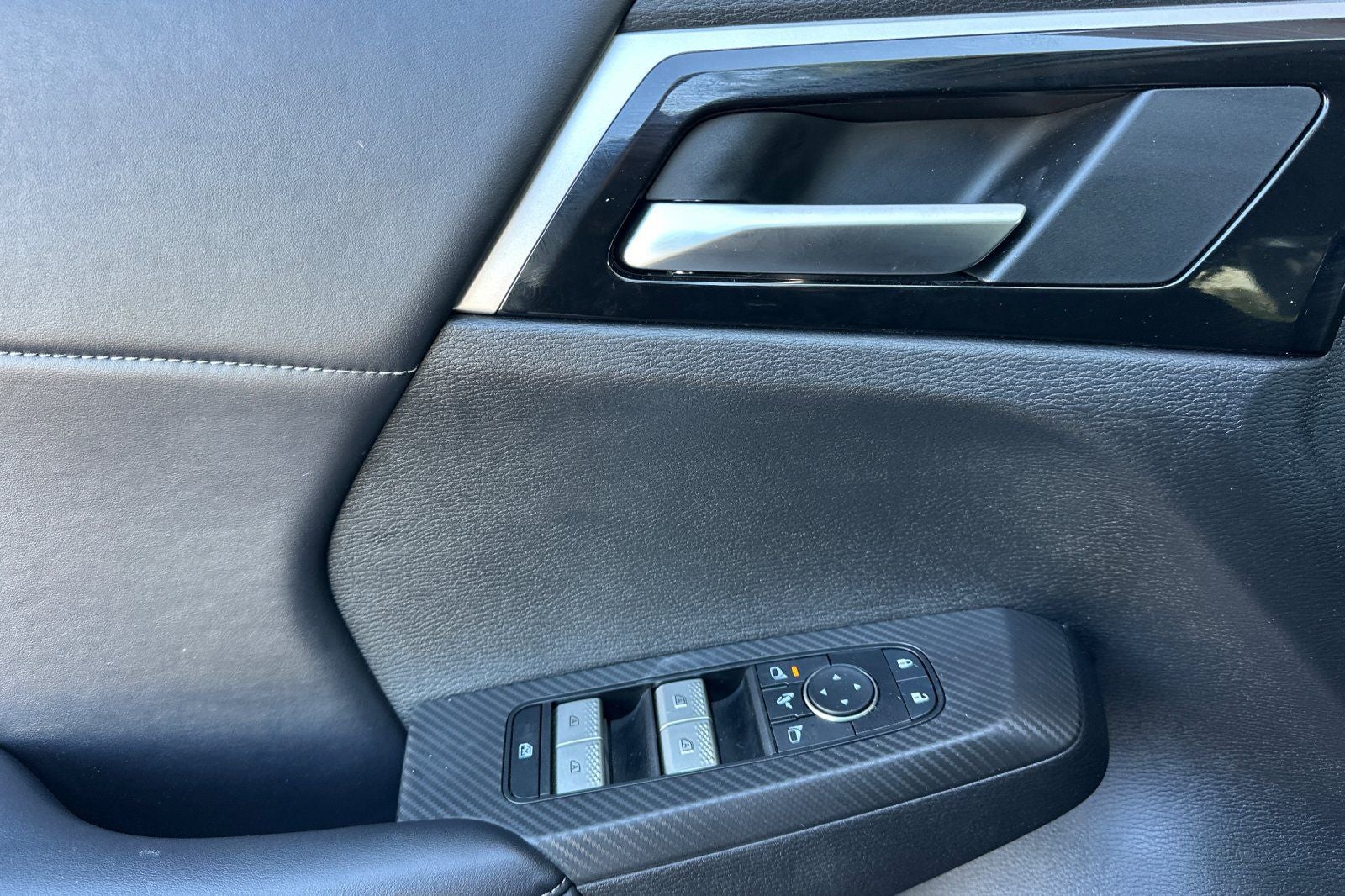 2024 Mitsubishi Outlander SE Black Edition w/Pano Roof