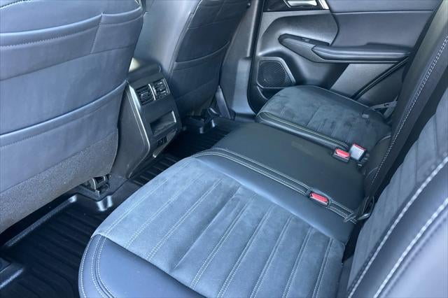 2024 Mitsubishi Outlander SE Black Edition w/Pano Roof