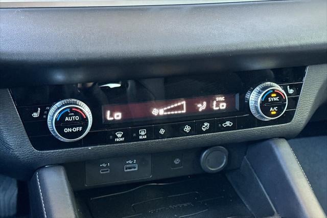 2024 Mitsubishi Outlander SE Black Edition w/Pano Roof