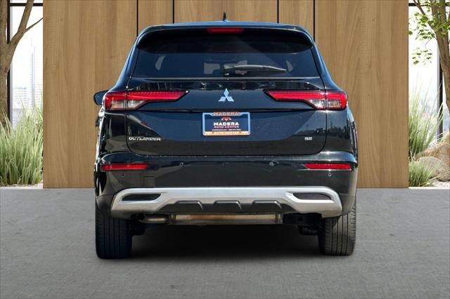 2024 Mitsubishi Outlander SE Black Edition w/Pano Roof