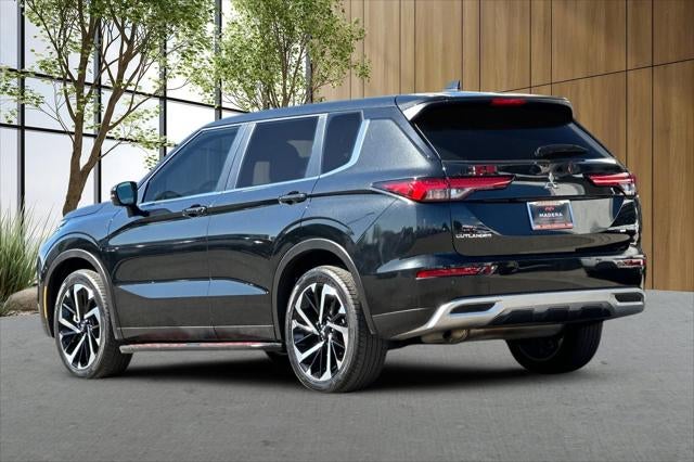 2024 Mitsubishi Outlander SE Black Edition w/Pano Roof