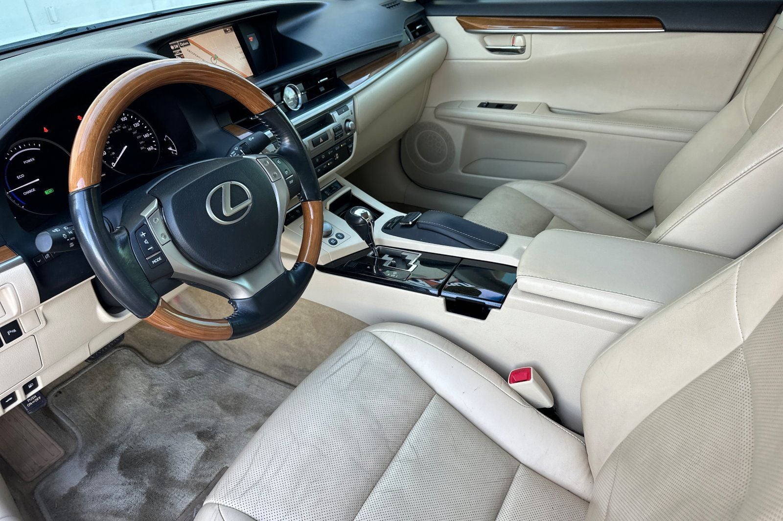 2015 Lexus ES 300h