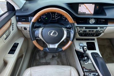 2015 Lexus ES 300h