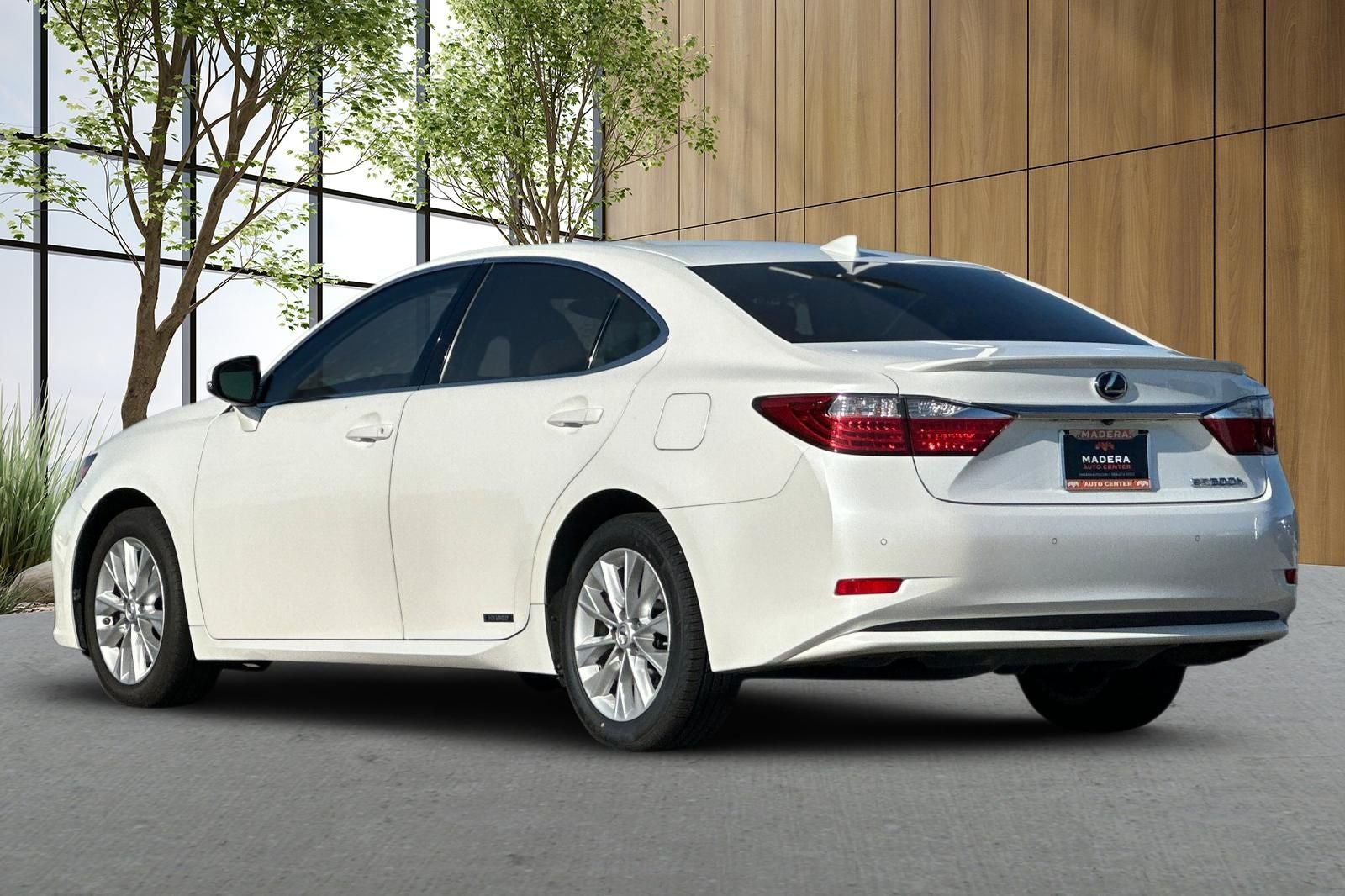 2015 Lexus ES 300h