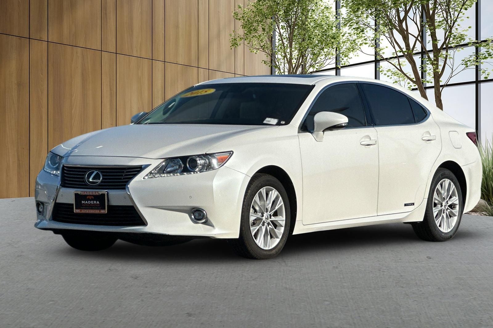 2015 Lexus ES 300h