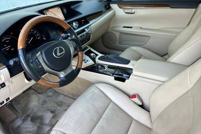 2015 Lexus ES 300h