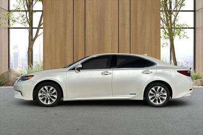 2015 Lexus ES 300h