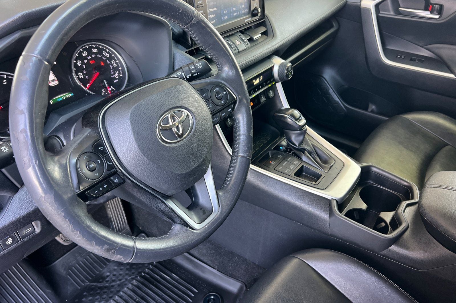2020 Toyota RAV4 XLE Premium