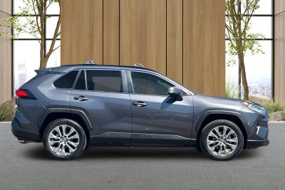 2020 Toyota RAV4 XLE Premium