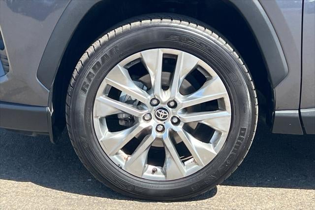 2020 Toyota RAV4 XLE Premium