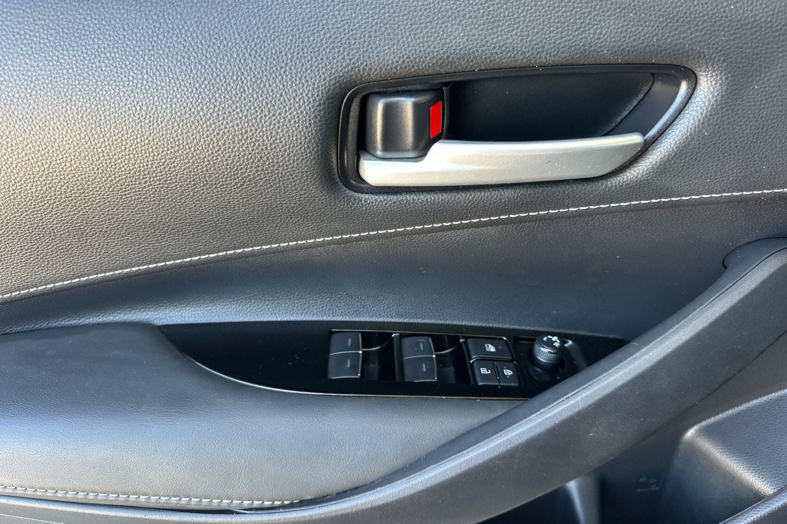 2024 Toyota Corolla Hatchback SE