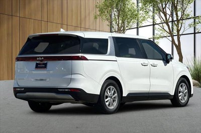 2024 Kia Carnival LX