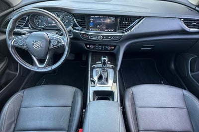 2018 Buick Regal Essence