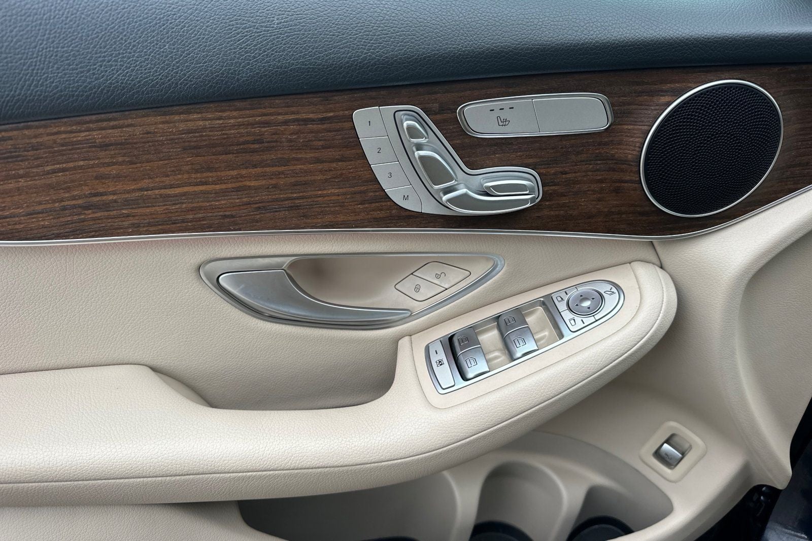 2021 Mercedes-Benz GLC GLC 300