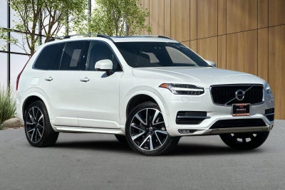 2018 Volvo XC90 T6 Momentum