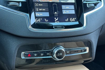 2018 Volvo XC90 T6 Momentum