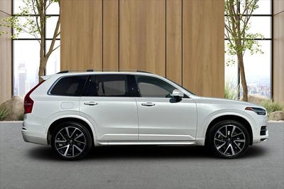 2018 Volvo XC90 T6 Momentum