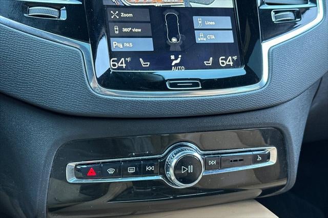 2018 Volvo XC90 T6 Momentum