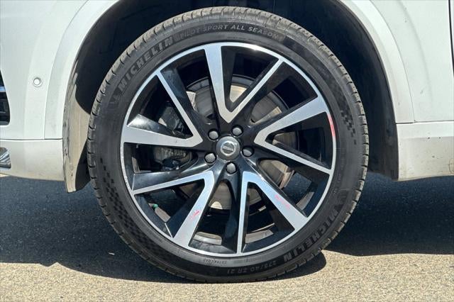 2018 Volvo XC90 T6 Momentum