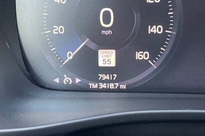 2021 Volvo XC40 Momentum