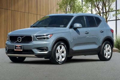2021 Volvo XC40 Momentum