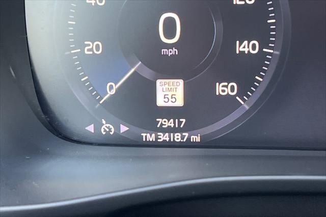 2021 Volvo XC40 Momentum