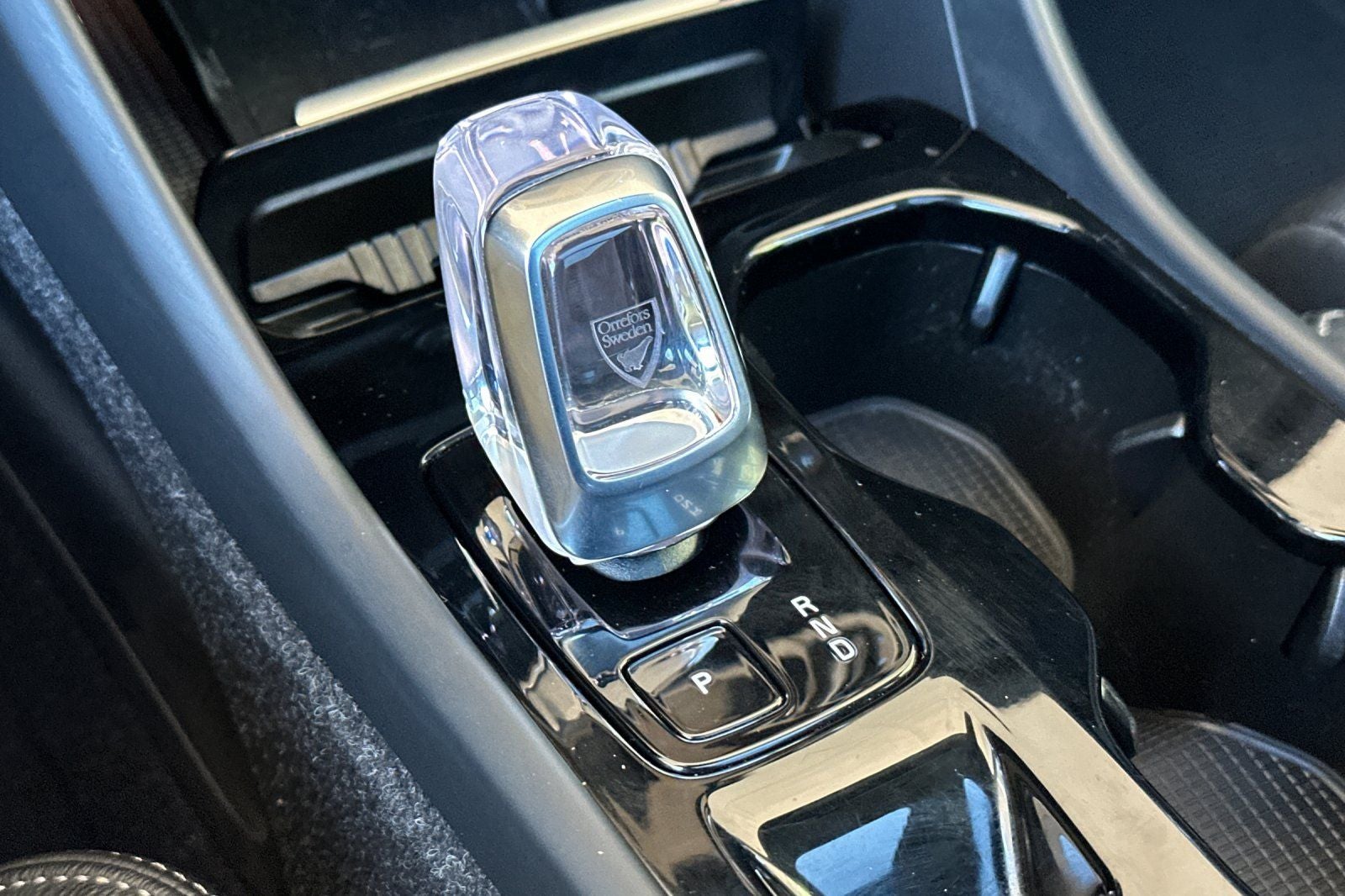 2023 Volvo XC40 B5 Plus Dark Theme